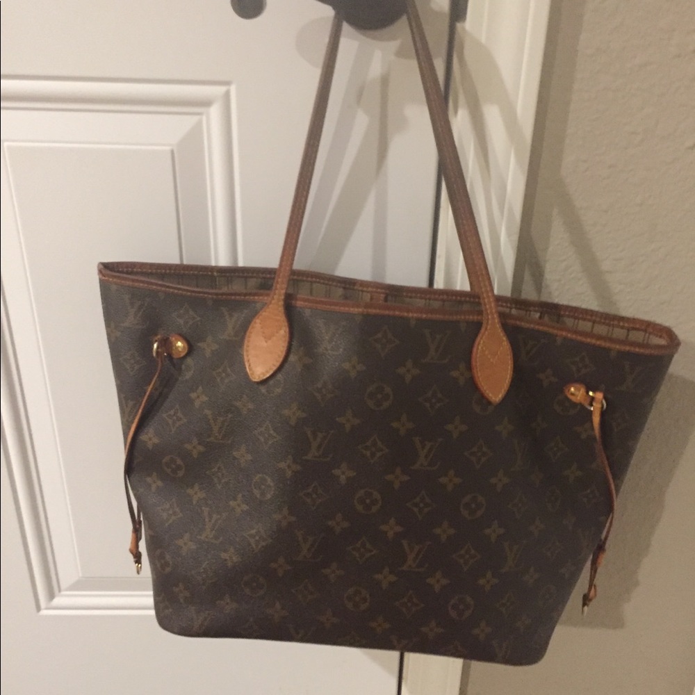 Authentic Louis Vuitton Neverfull MM